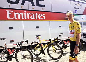 tadej pogacar colnago v3r