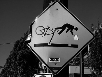 http://www.thewashingmachinepost.net/cover_images_46/bicycle-crash.jpg