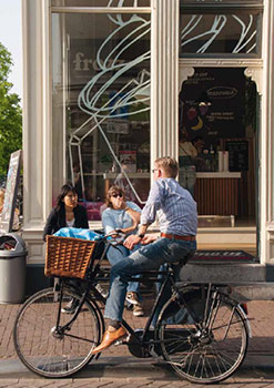 the dutch and their bikes