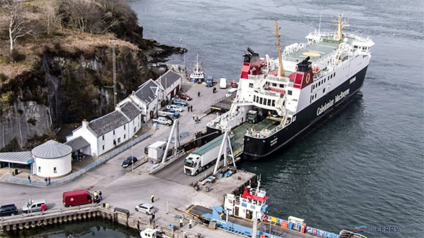 mv finlaggan at port askaig