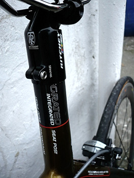 integrated seatpost