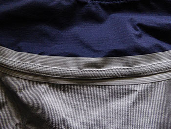 jacket collar hang-loop