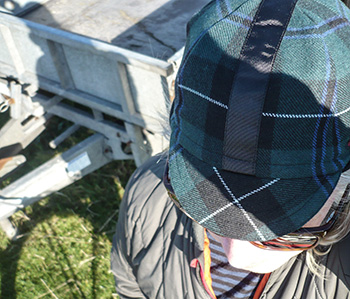 red dots scottish winter cap