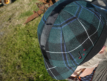 red dots scottish winter cap