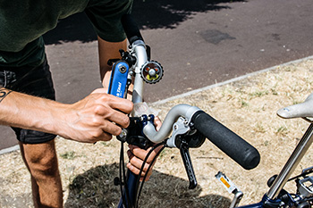 deluxe cycle repair workstation