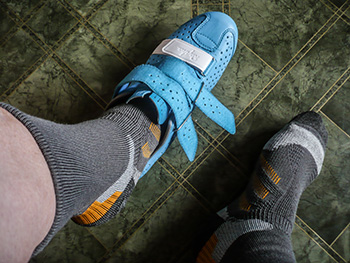 showers pass torch socks