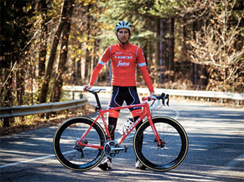 trek segafredo team kit 2018