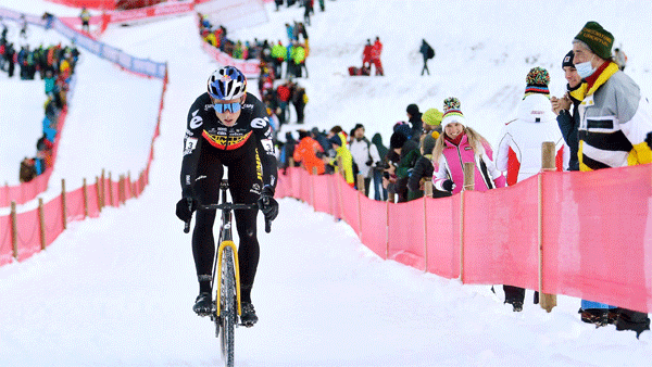 wout van aert in snow