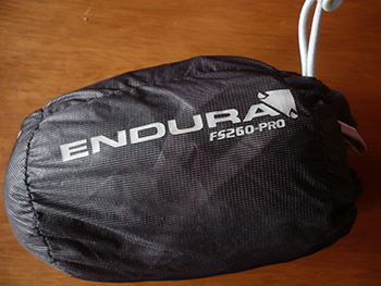 endura adrenaline race cape