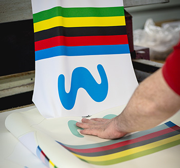 endura - movistar - rainbow bands