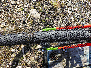 hutchinson 700x40c tundra gravel tyres