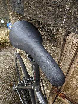 rapha classic saddle