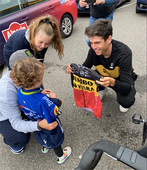 wout van aert + casper cavendish