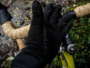 shoers pass outdry softshell gloves