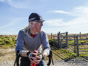 vulpne lux v-neck merino sweatshirt